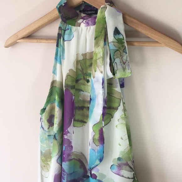 LE CHÂTEAU | Tie Neck floral blouse - Picture 3 of 8